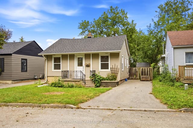 Detached at 24 George Street, Ajax, ON L1S 1S5