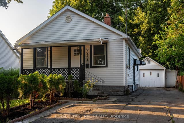 Detached at 6255 Culp Street, Niagara Falls, ON L2G 2C2