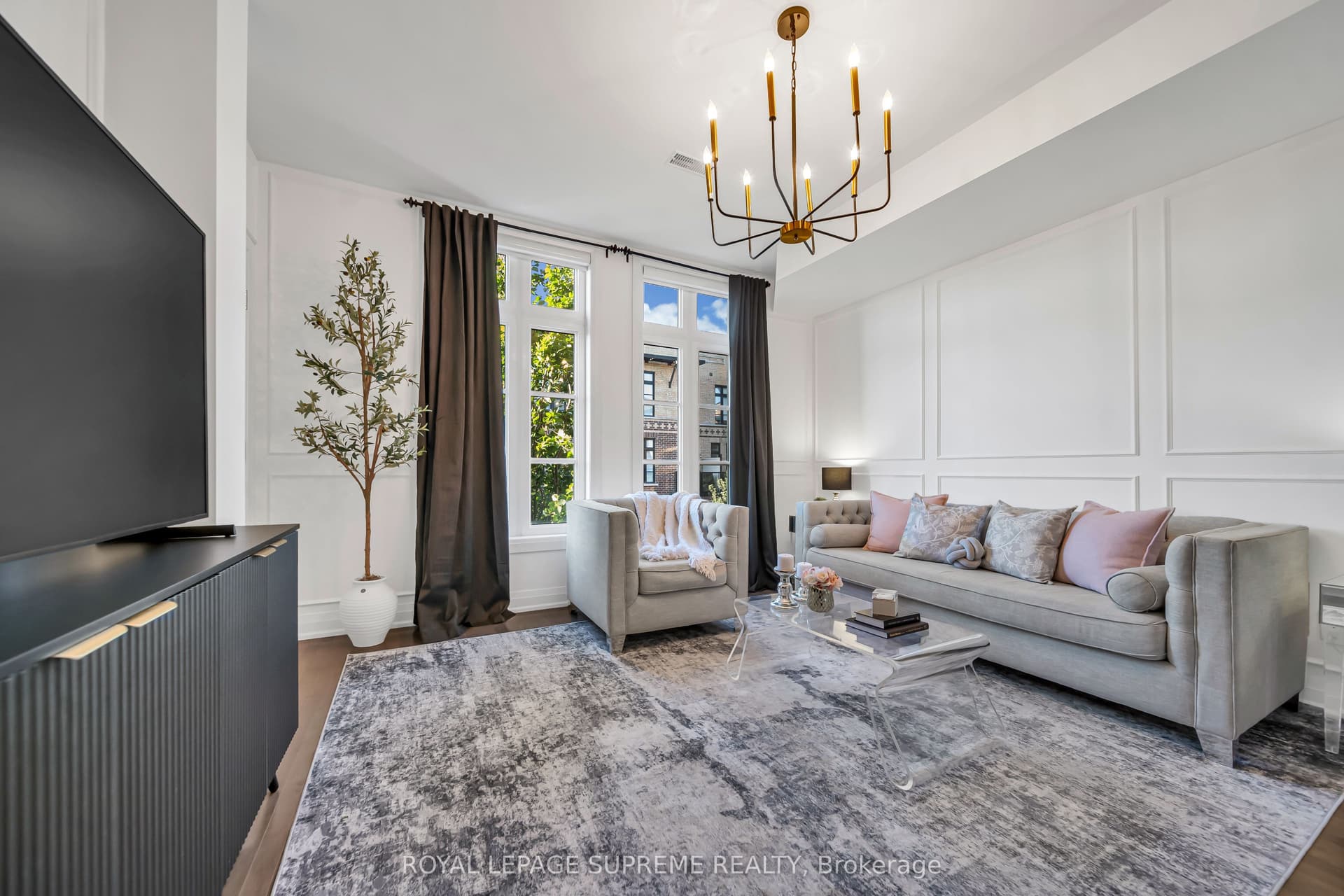Suite 43, Unit 43 · 8167 Kipling Ave
