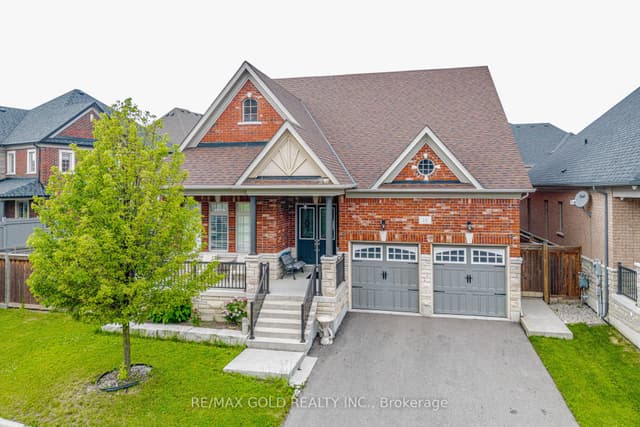 Detached at 10 Falkland Road, Brampton, ON L6P 4C3