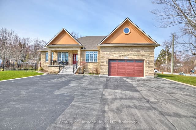 Detached at 3290 Evadere Avenue, Fort Erie, ON L0S 1N0