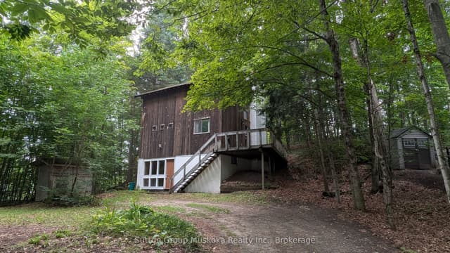 Detached at 213 Woodland Drive, Huntsville, ON P1H 1A7
