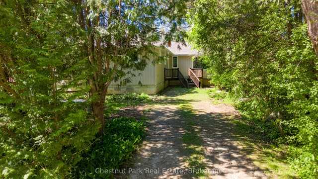 Detached at 4 Parkside Avenue, Collingwood, ON L9Y 5P3