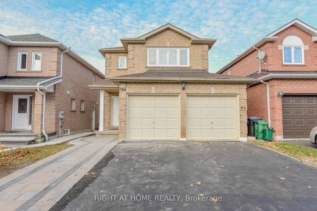 Detached at 903 Blyleven Boulevard, Mississauga, ON L5V 2J3