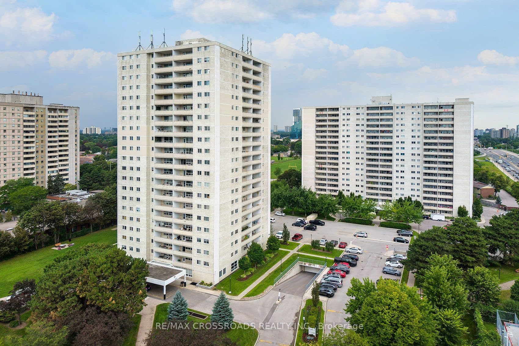 Suite 906 · Floor 9, Unit 906 · 1350 York Mills Rd