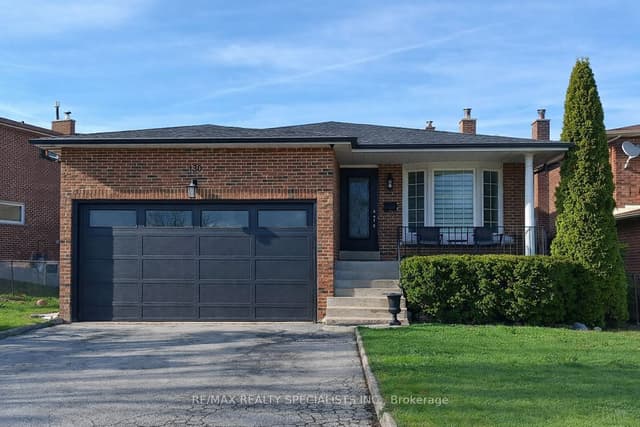 Detached at 100 Princeton Terrace, Brampton, ON L6S 3S9