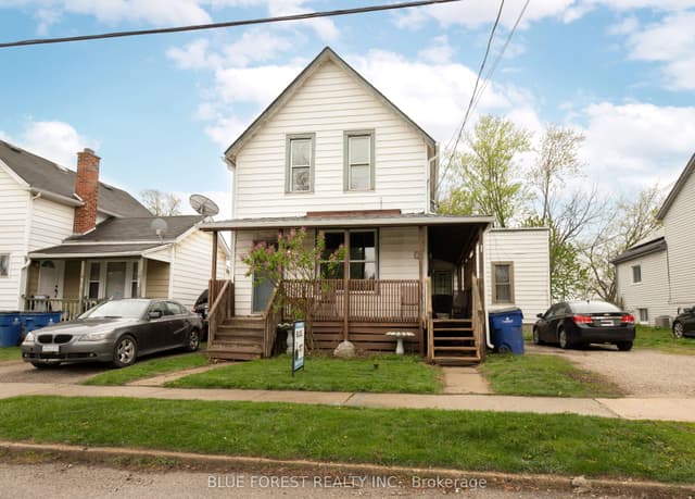 Triplex at 128 West Street, Chatham-Kent, ON N7M 2R6