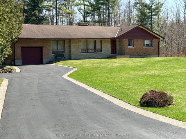 Detached at 506 11th Concession Road E, Hamilton, ON L8B 1J1