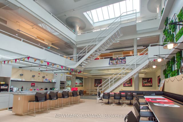 Office at 315 Queen Street W, Toronto, ON M5V 2A4, Toronto C01