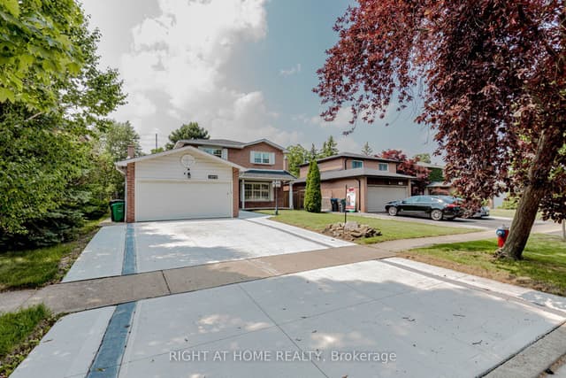 Detached at 1073 Mesa Crescent, Mississauga, ON L5R 3E7