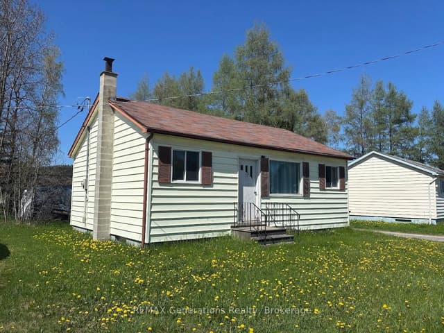Detached at 71 Manitou Road, Manitouwadge, ON P0T 2C0