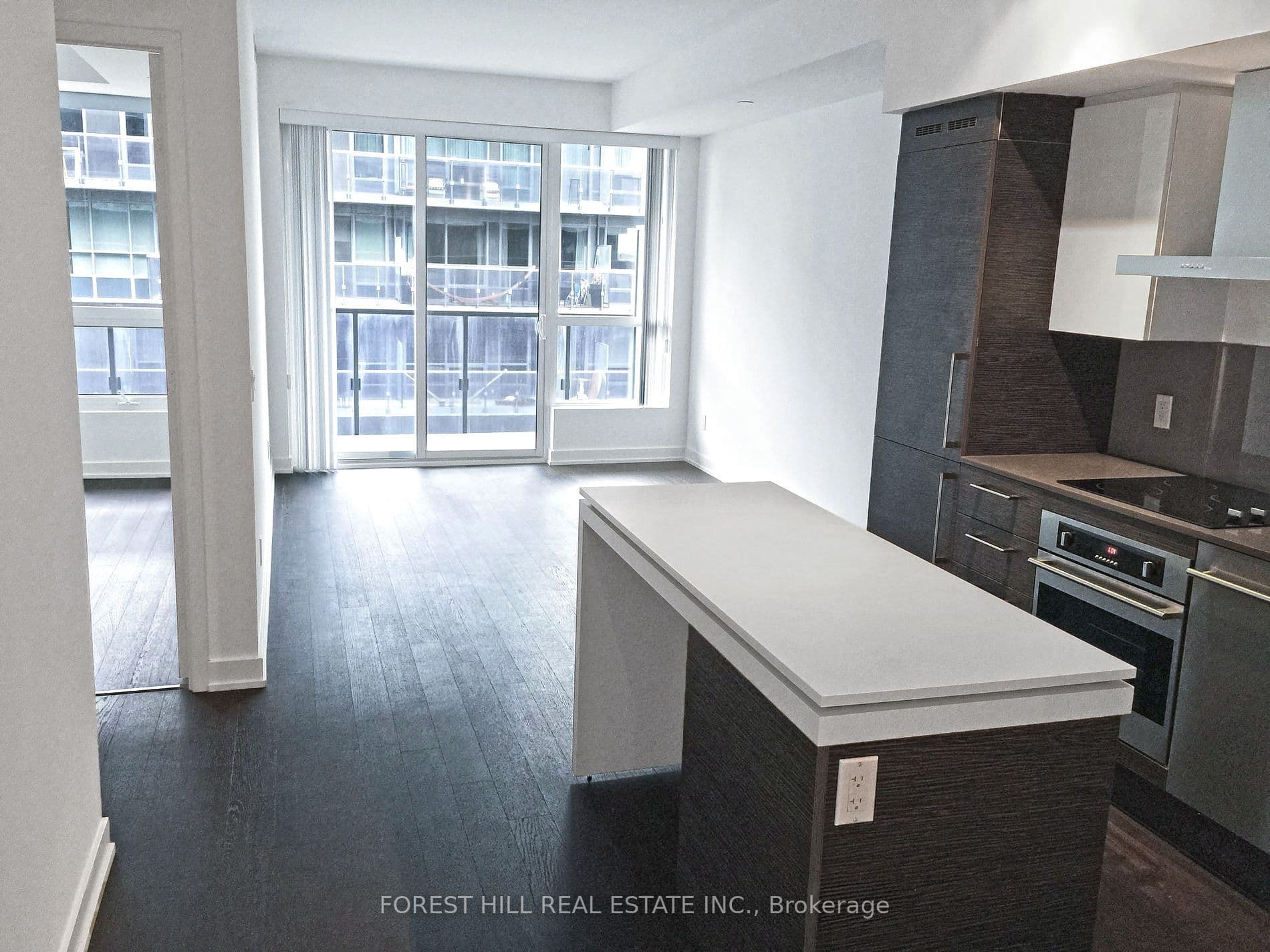 Suite 440 · Floor 4, Unit 440 · 1030 King St W