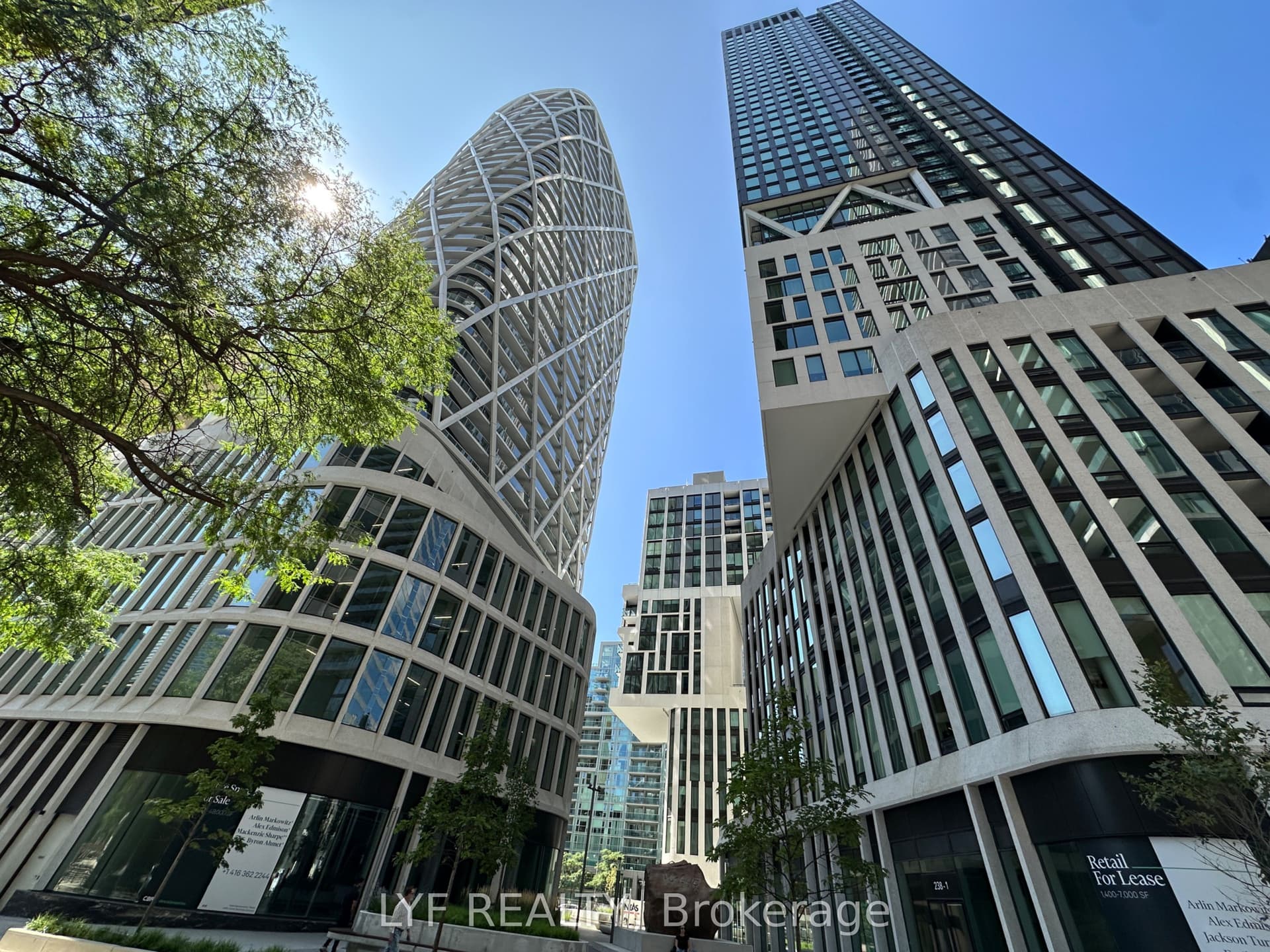 Suite 1728 · Floor 17, Unit 1728 · 230 Simcoe St