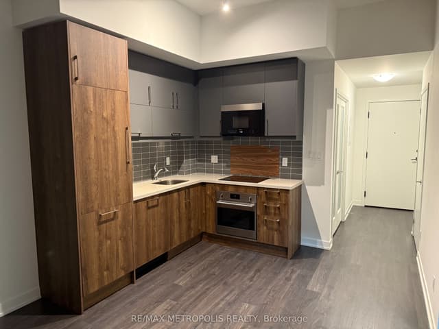 Condo Apartment at 292 Verdale Crossing 1814, Markham, ON L6G 0H6