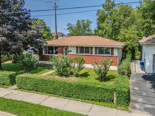 Detached at 347 LINWELL Road, St. Catharines, ON L2M 2P1