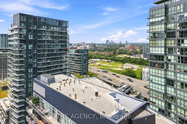 Condo Apartment at 600 Fleet Street 2301, Toronto, ON M5V 1B7, Toronto C01