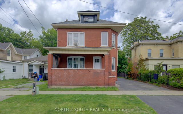 Duplex at 5 Fleet Street, Brantford, ON N3T 3S8