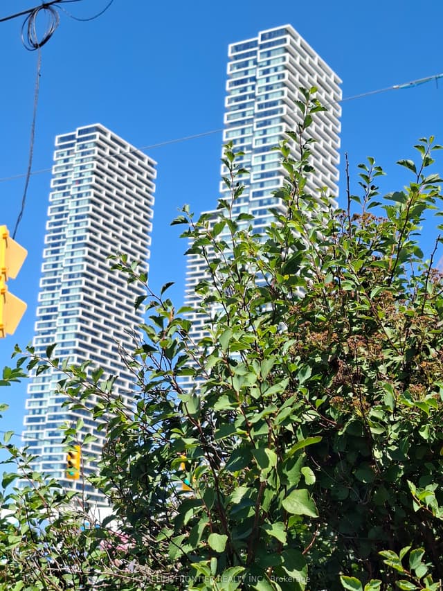 Condo Apartment at 5 Buttermill Avenue PH07, Vaughan, ON L4K 0J5