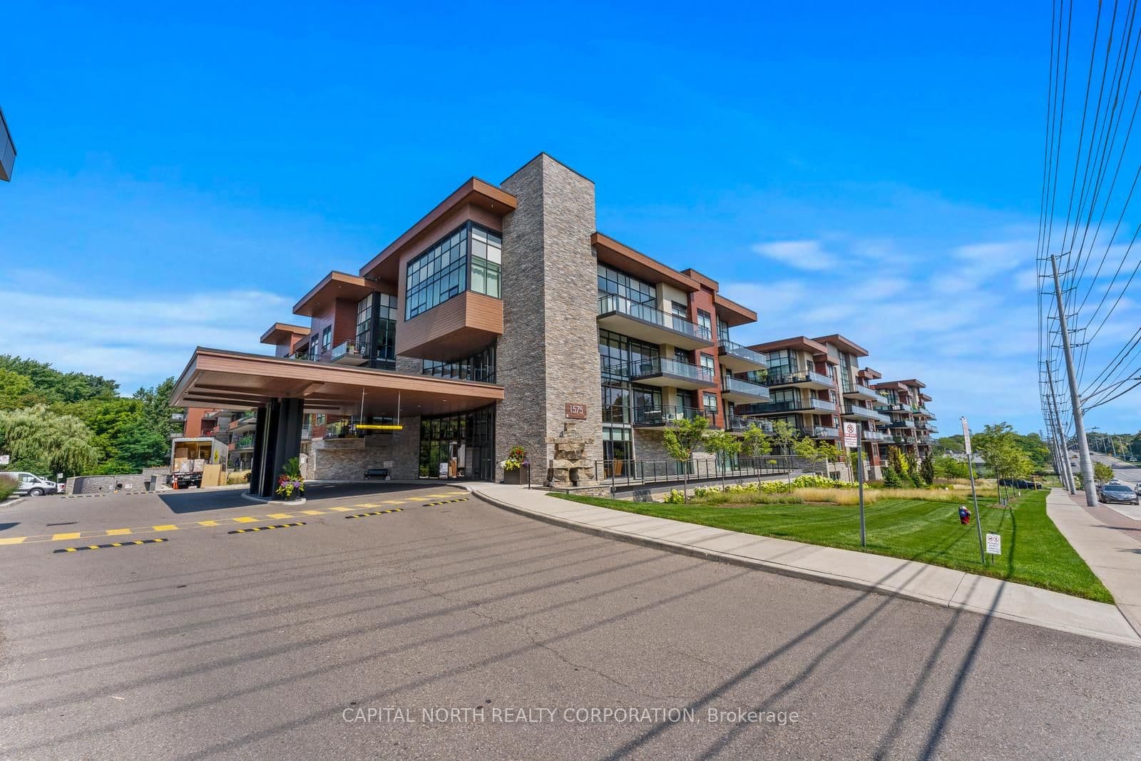 Suite 270 · Floor 2, Unit 270 · 1575 Lakeshore Rd W