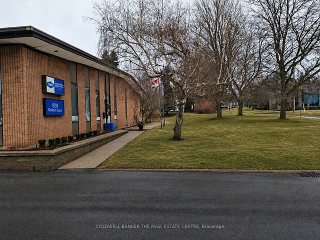 Office at 920 Sheldon Court, Burlington, ON L7L 5K6