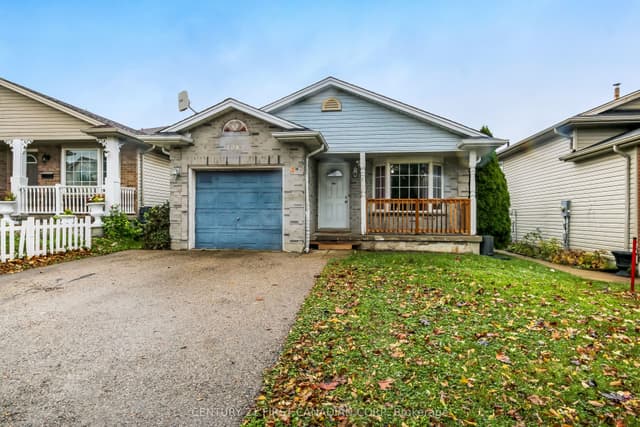 Detached at 1082 Farnsborough Crescent, London East, ON N5V 4Y9