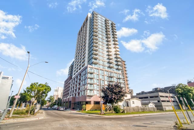 Condo Apartment at 28 Ann Street 620, Mississauga, ON L5G 3G1