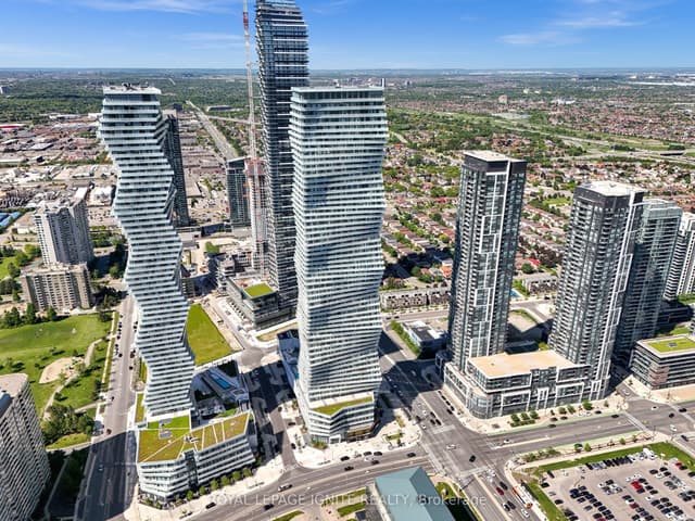 Condo Apartment at 3900 Confederation Parkway 3301, Mississauga, ON L5B 0M3
