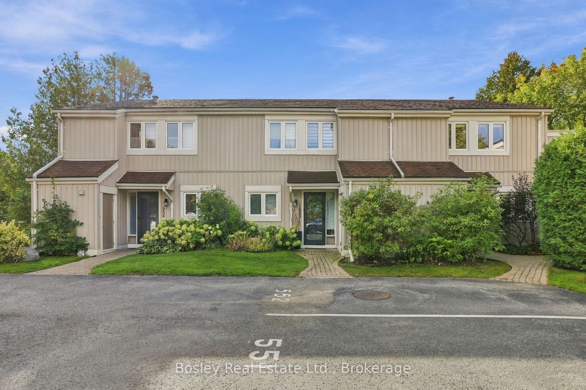 552 Oxbow Cres, 552 Oxbow Cres