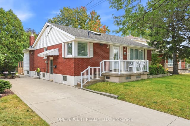 Detached at 137 Terrace Drive, Hamilton, ON L9A 2Y8