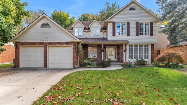 Detached at 32 Glenview Crescent, London North, ON N5X 2P9