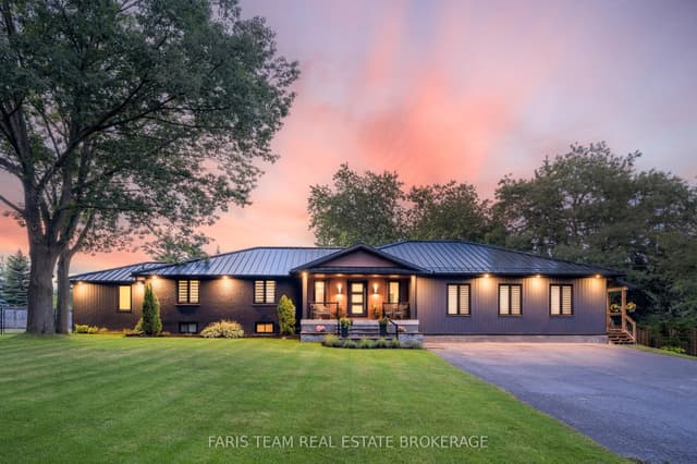 Detached at 223A Hickory Lane, Barrie, ON L4N 4J9