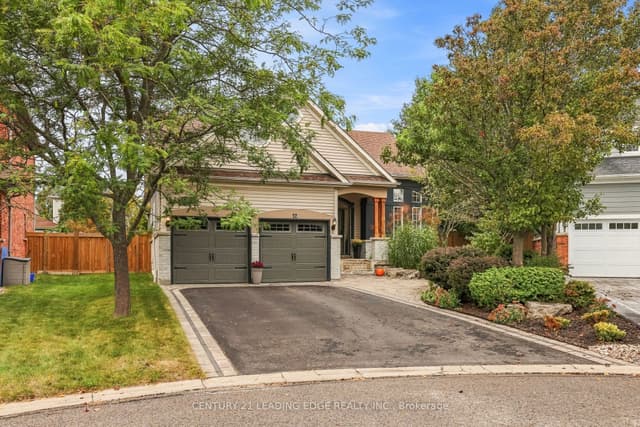 Detached at 12 Coastview Court, Whitby, ON L1N 9N6