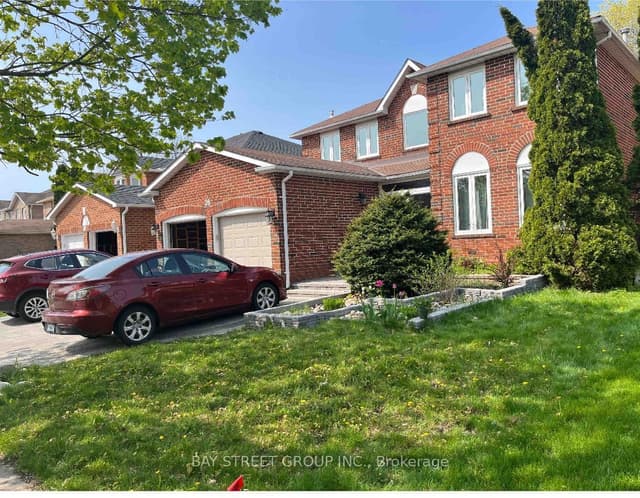 Detached at 26 Stave (Lower) Crescent, Richmond Hill, ON L4C 9J9