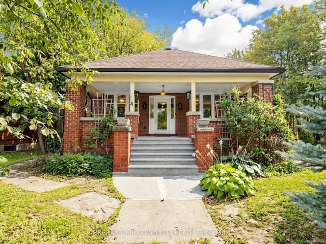 Detached at 6055 Main Street, Whitchurch-Stouffville, ON L4A 3P6