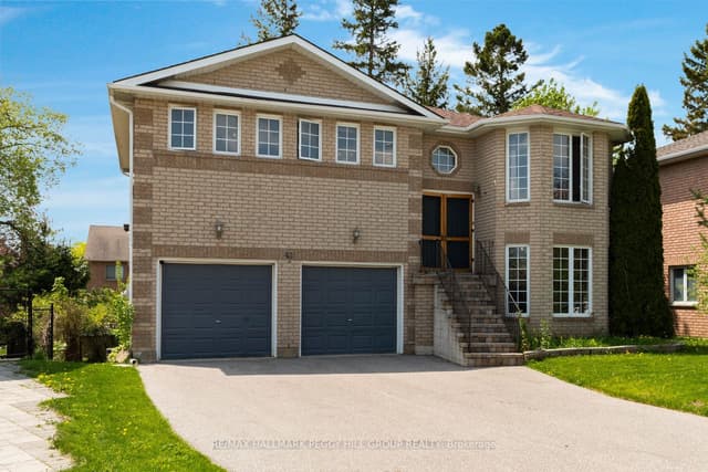 Detached at 42 Kell Place, Barrie, ON L4N 9K5