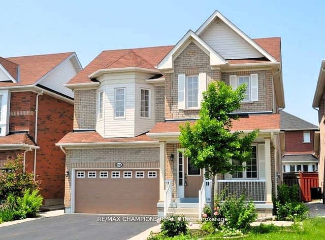 Detached at 104 Masters Green Crescent, Brampton, ON L7A 3K2