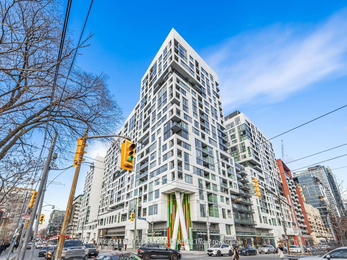 Suite 901W, Unit 901W · 27 Bathurst St