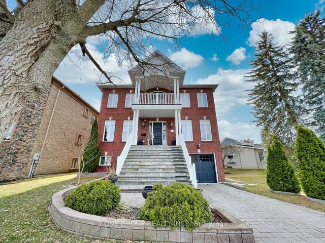 Detached at 253 Carlton Road, Markham, ON L3R 2A3