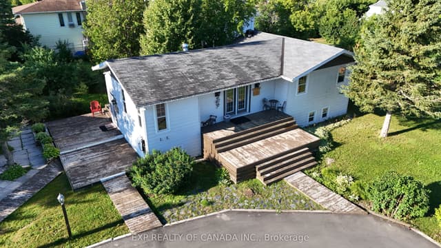 Detached at 34 Seventh Street W, Cochrane, ON P0L 1C0