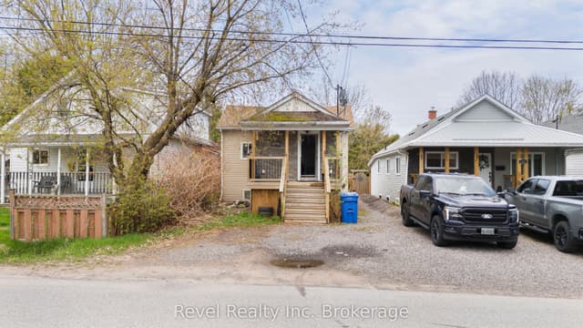 Duplex at 155 Duke Street W, North Bay, ON P1B 6E5