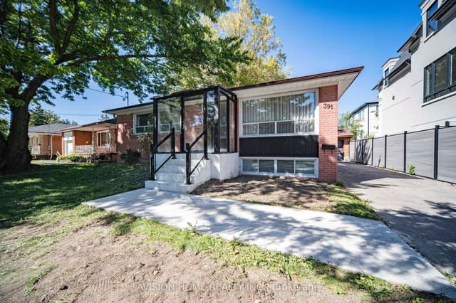 Detached at 391 crosby Avenue, Richmond Hill, ON L4C 2R8
