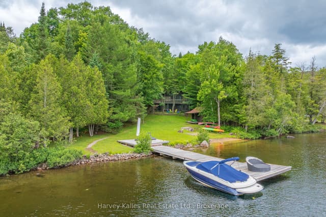Detached at 4169 South Portage Road, Huntsville, ON P1H 2J3