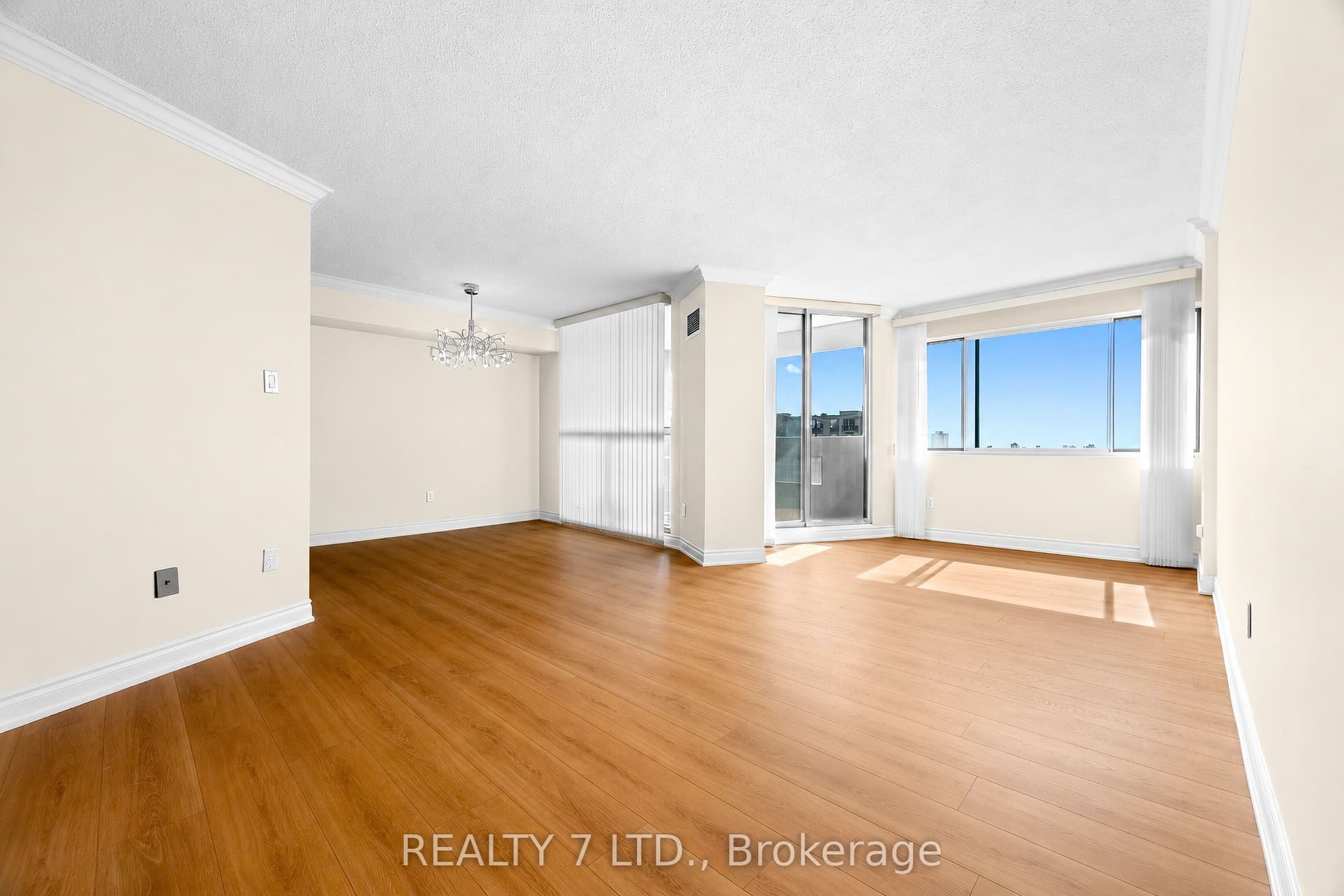 Suite 1507 · Floor 15, Unit 1507 · 50 Elm Dr E