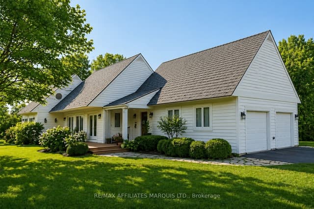 Detached at 18537 STONEHOUSE POINT Road, South Glengarry, ON K6H 5R5