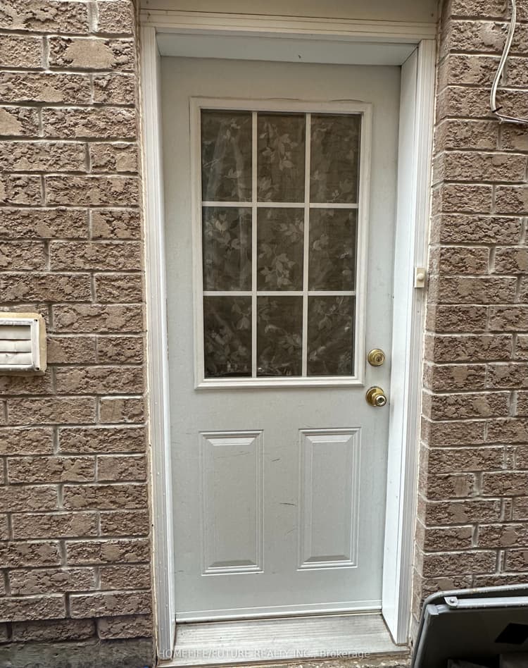 54 Kentview Crescent