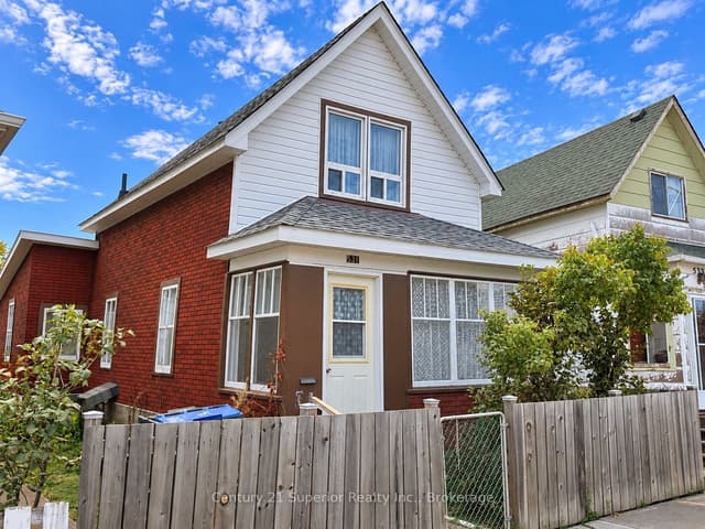Detached at 531 Mctavish Street, Thunder Bay, ON P7C 3C4