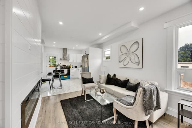 Detached at 328 Oakland Avenue, London East, ON N5W 4J6