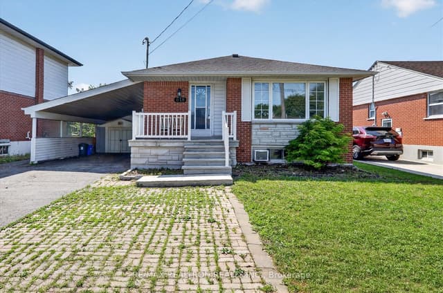 Detached at 618 Upper Ottawa Street, Hamilton, ON L8T 3T5