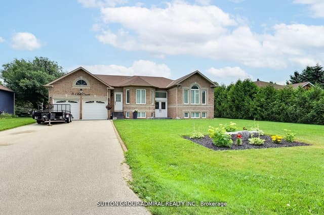Detached at 11 Club Court, Wasaga Beach, ON L9Z 1J8