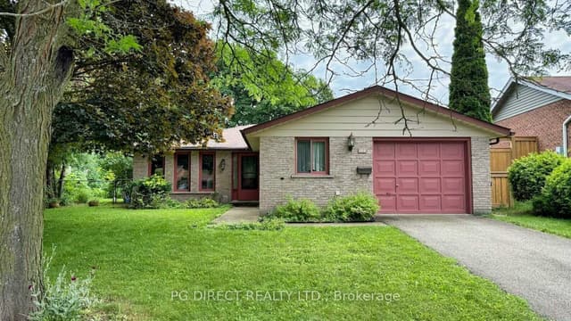 Detached at 100 Fairmeadow Drive, Guelph, ON N1H 7T2